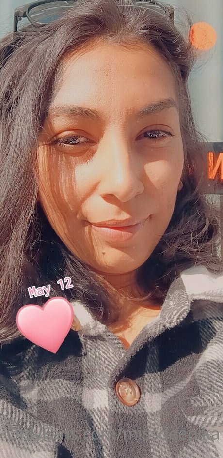 Missdeepika_ model erotic photo