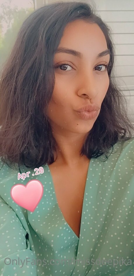 Missdeepika_ star top pics