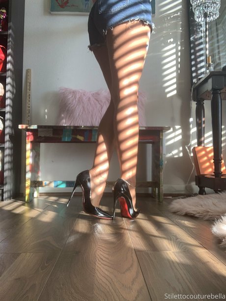 Stilettocouturebella model pretty img