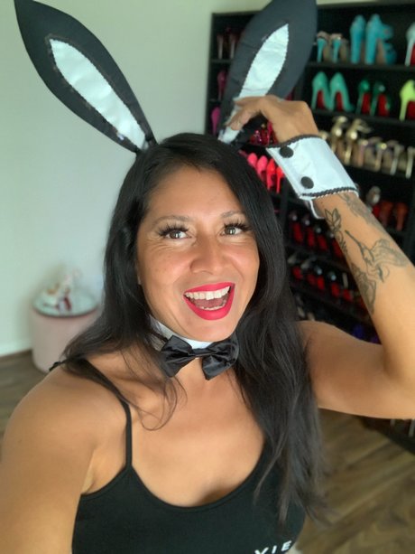 Stilettocouturebella model top gallery