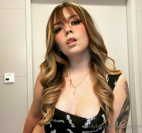 zoeyegirl pornstar exclusive photo