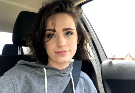 shemale cum in mouth onlyfans beautiful pics