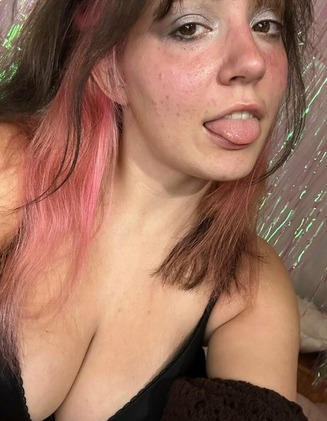 zoeybenzz pretty model img