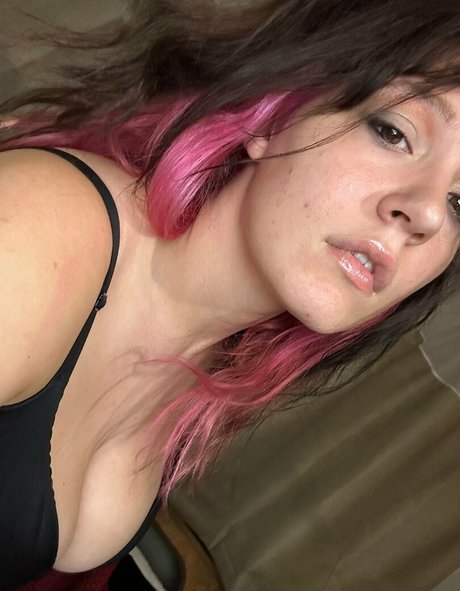 zoeybenzz free model archive