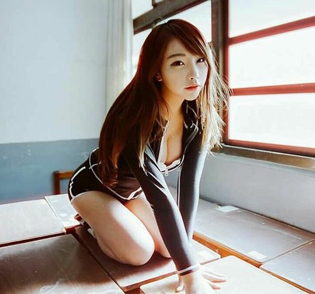 Zoeso model adult galleries