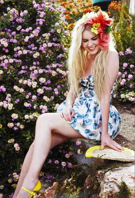 Zoe Salmon exclusive model pic