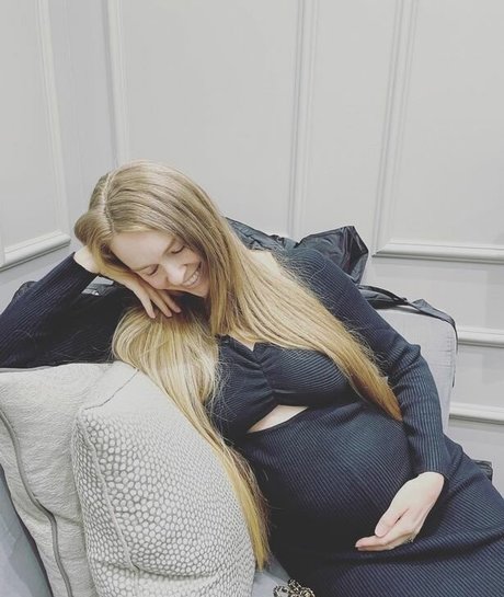 Zoe Salmon Photo Gallery