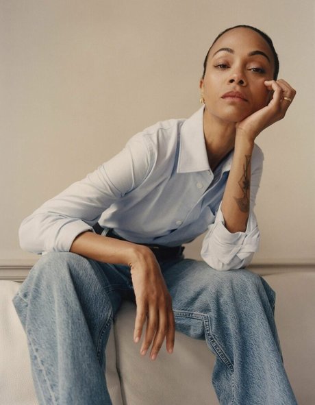 Zoe Saldana nude pornstar galleries