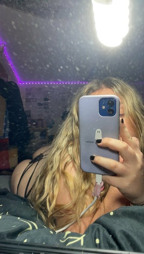 zoemalvina star nudes photos