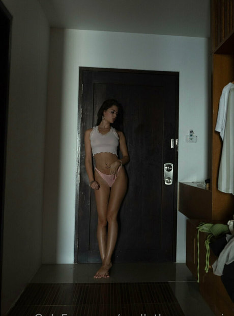 Zoelle Frick exclusive model gallery