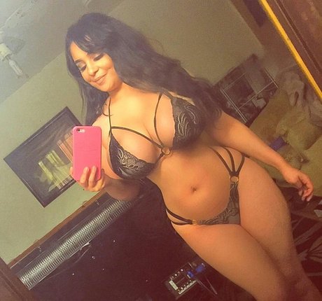 Zoe Leanne Cooper star pretty image