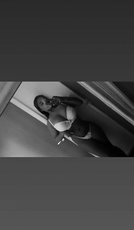 Zoe Leanne Cooper hd model gallery