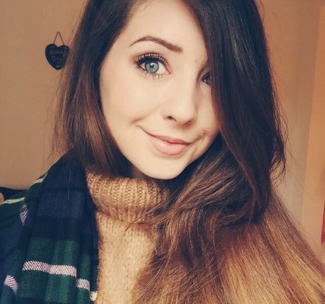 Zoe Sugg pornstar beautiful gallery