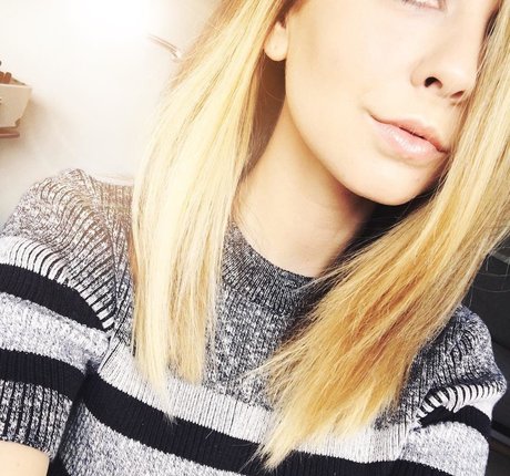 Zoe Sugg high quality pornstar image