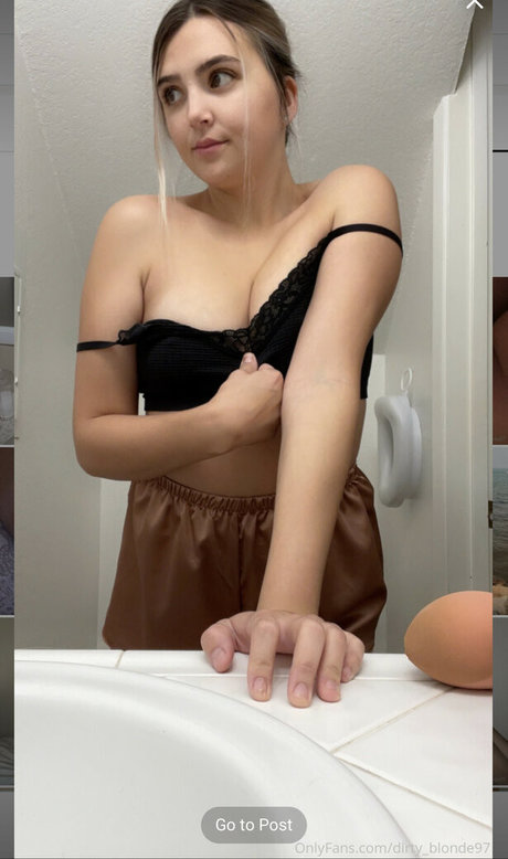 Zoe Nicole pornstar nudes pics