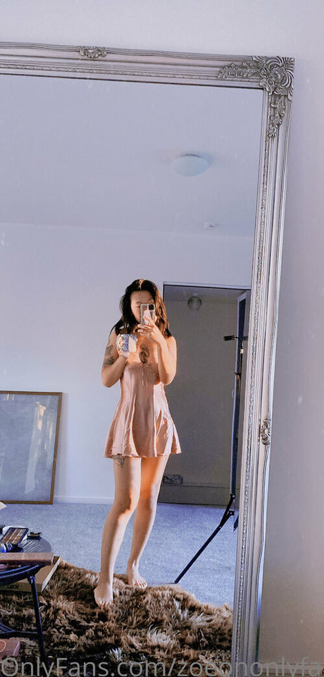 zoeononlyfans free model archive