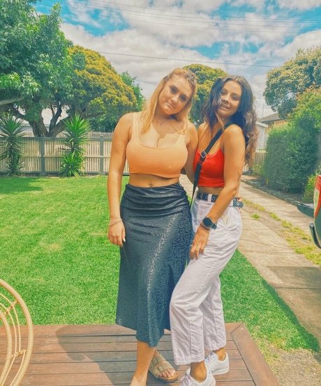 Zoe H star naked archive