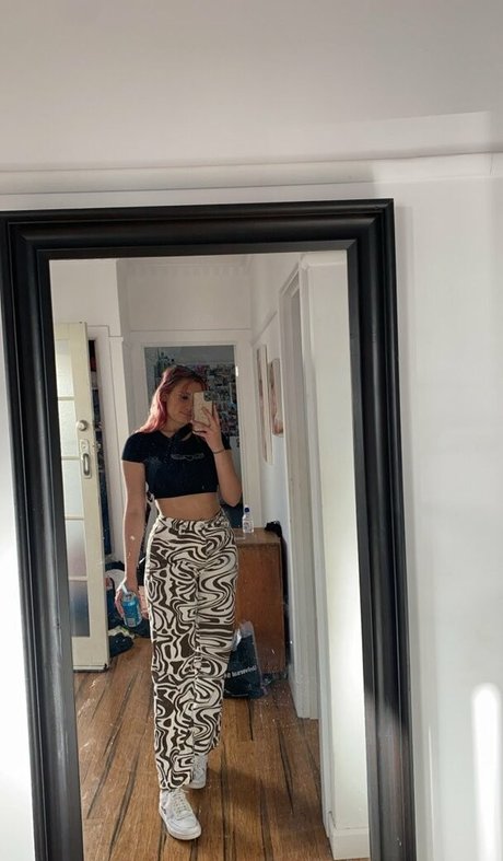 Zoe H star adult photo