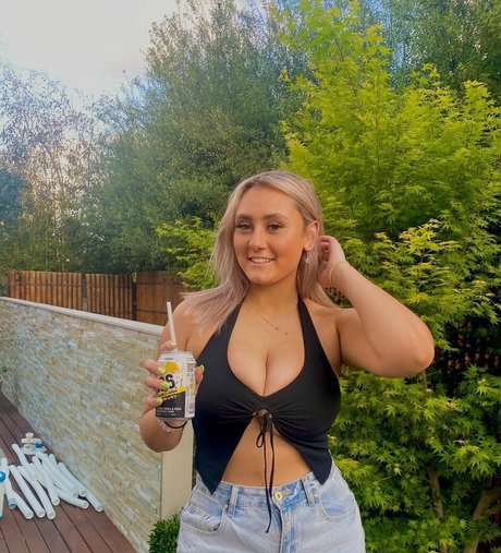 Zoe H erotic star galleries