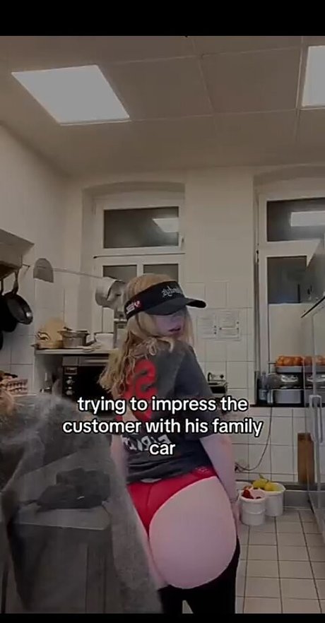 zoeeyyy model naked gallery