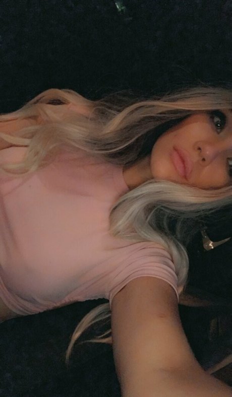 zoee12 sexy pornstar pics