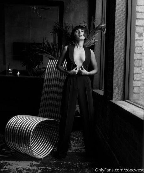 zoecwest Photo Gallery