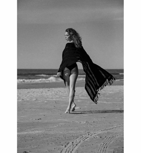 Zoe Camille xxx actress photos