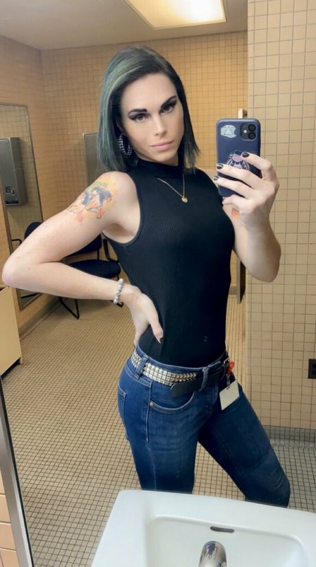 Zexion1337 pornstar free photos