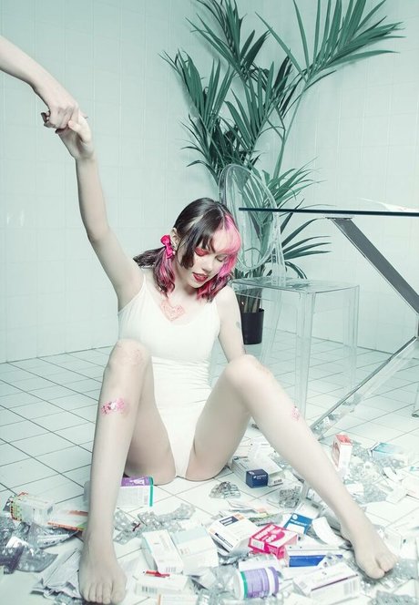 Zephyr Cat hot actress pic