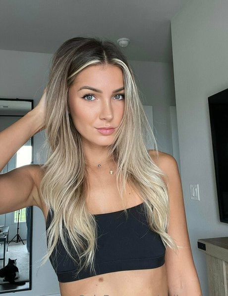 blonde handjob onlyfans xxx image