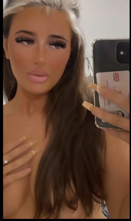 Chloe Allen top star img