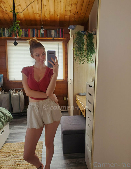 hairy legs onlyfans exclusive picture