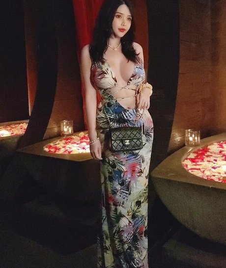 mature wife onlyfans hot sexy pictures