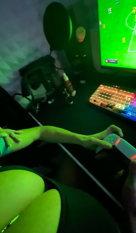 LouMrcsl hd star photo