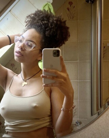 afroshawty model nice picture