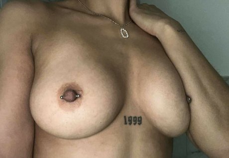 afroshawty naked star galleries