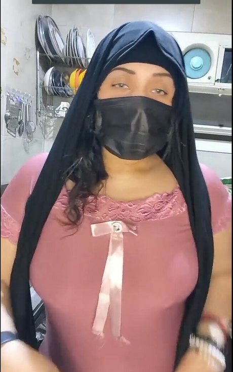 Karithecherry model adult gallery