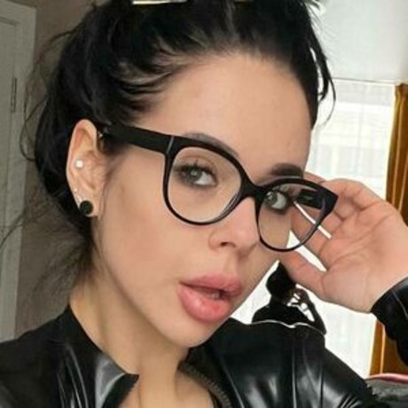 TinaKross model top archive