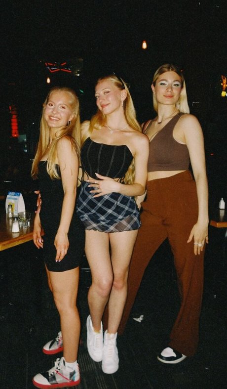 thick trans onlyfans naked photos