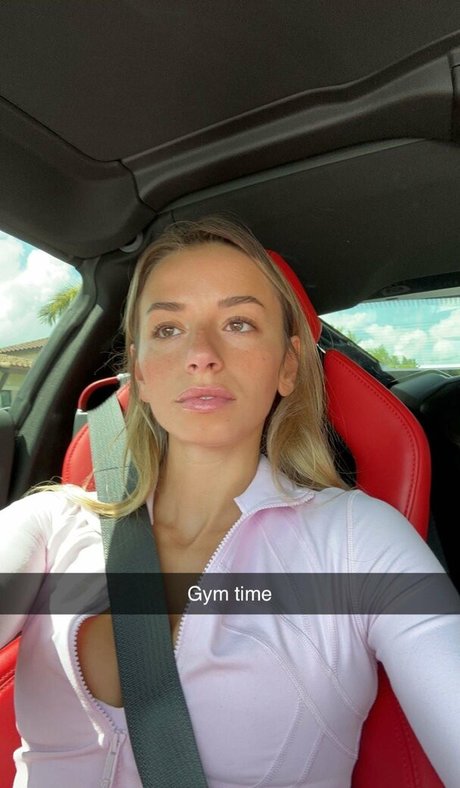 famous onlyfans sexy pics