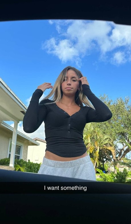 thick trans onlyfans sexy pic