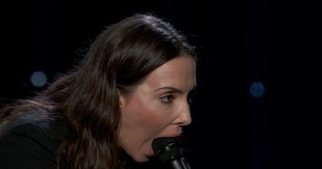 Whitney Cummings sexy actress photo