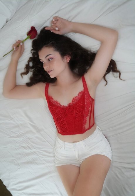 Mina Kess model free pic