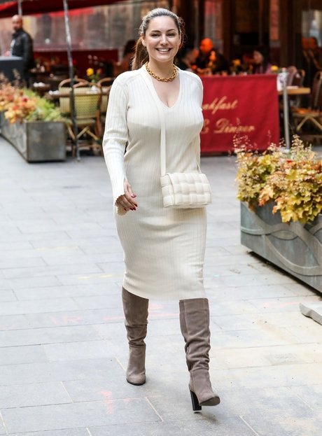 curvy blonde onlyfans art xxx images