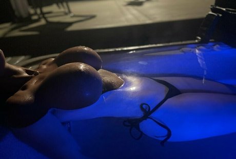 Renee Leigh pornstar erotic images