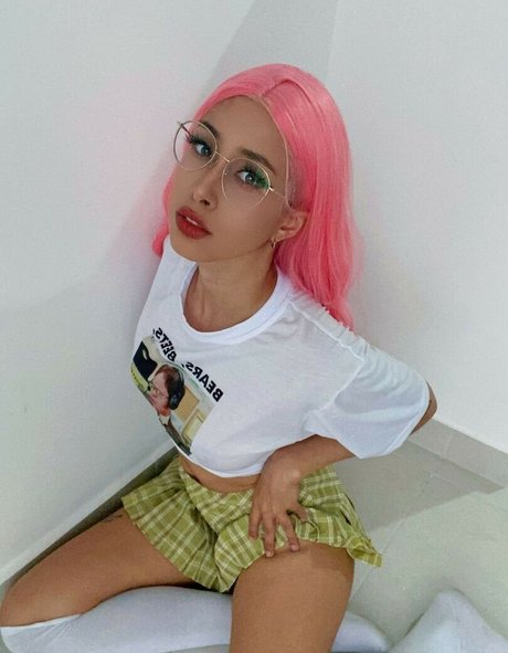 latina babe onlyfans sexy photos