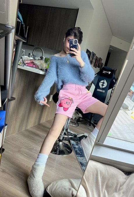 Aruuu star top pictures