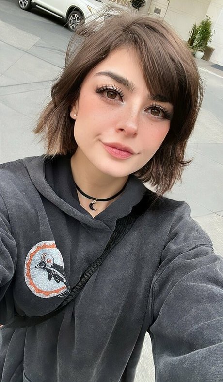 Aruuu beautiful actress images