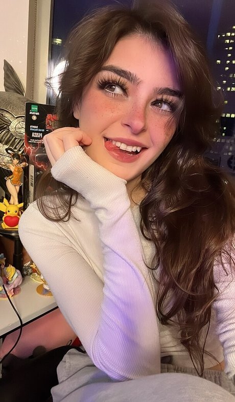 Aruuu star nude archive