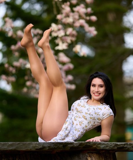 Kylie Kennedy art model archive